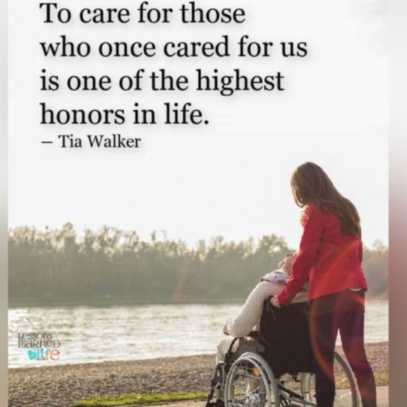 🏥  American Red Cross Elf Socks NWT Unisex - Picture 3 of 16